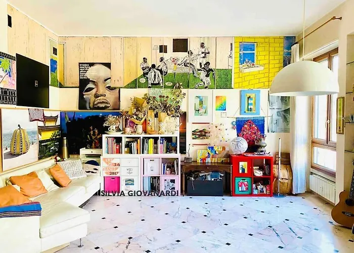 Artistic 2-Bedroom Condo