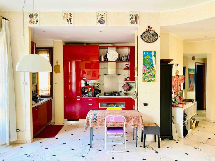 Artistic 2-bedroom * Milan