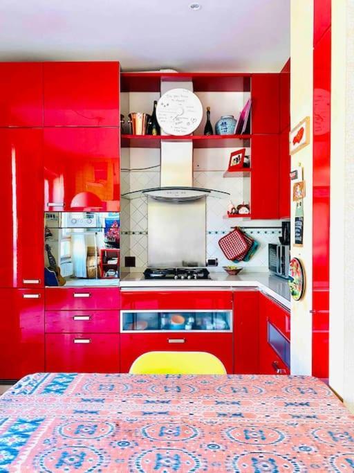 Artistic 2-bedroom *